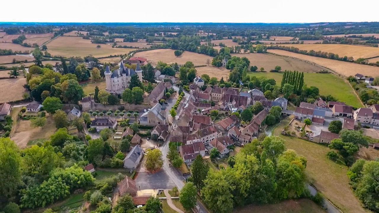 Chateau Saint-Chartier Bed & Breakfast Exterior foto